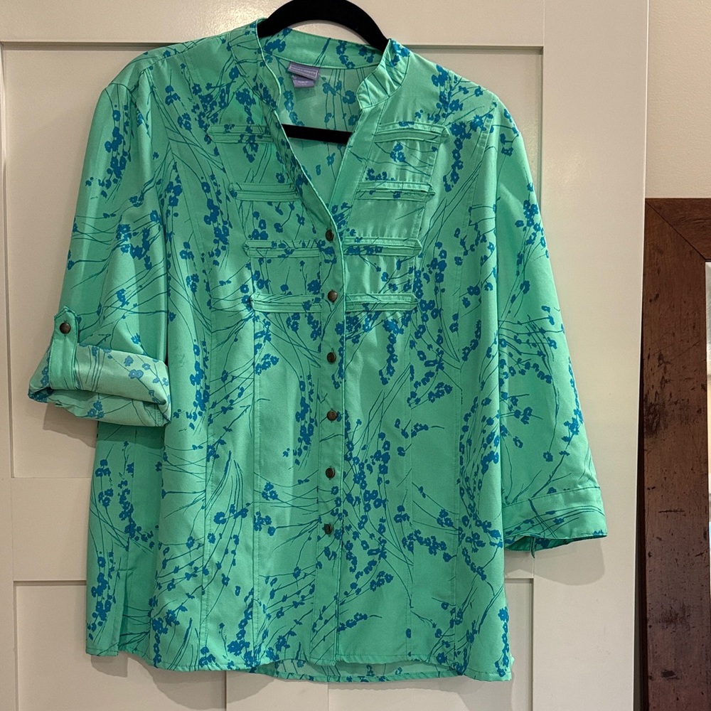 Laura Scott Lightweight Mint Green Floral Button-Up Shirt - Women’s Relaxed Fit